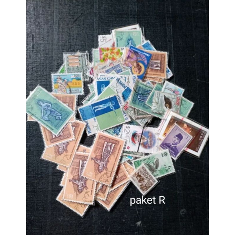 

100 lembar perangko bekas paket R
