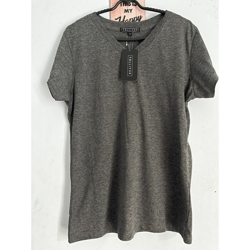 atasan kaos tolliver