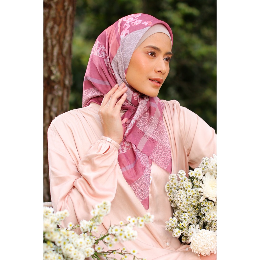 Everly Printed Scarf - Maroon I Hijab Segi Empat Shafira