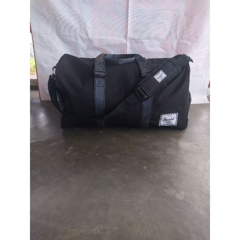 duffel bag herschel novel second
