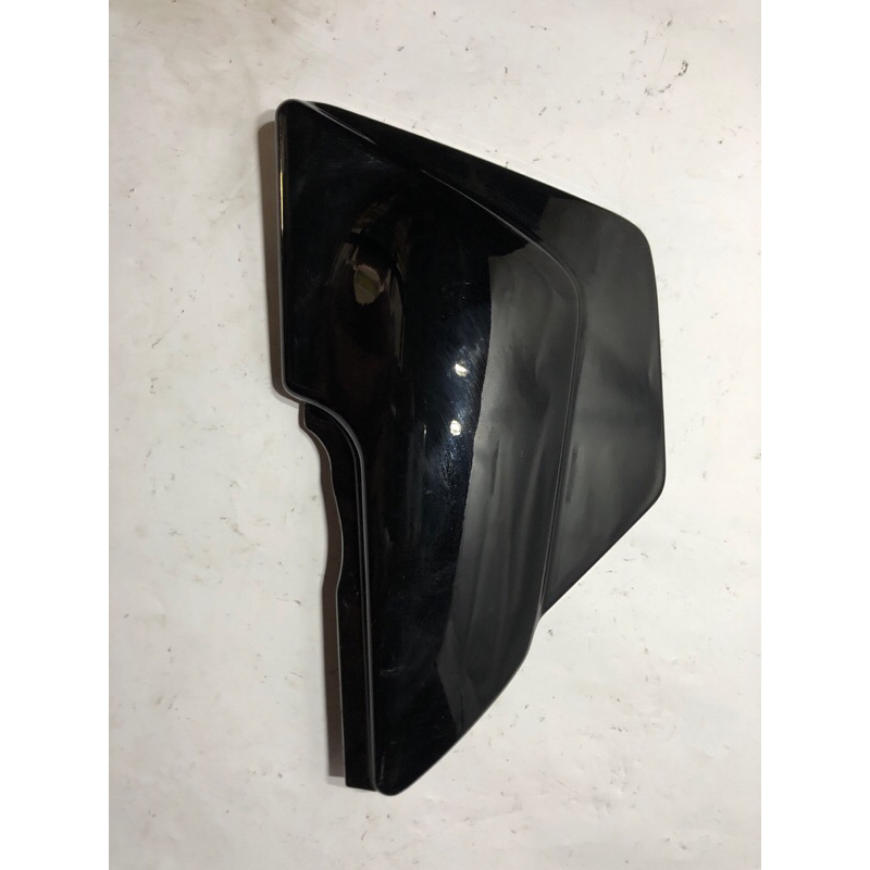 Suzuki Tutup Aki THUNDER 125 Kanan Hitam ORI SGP 47111-45F00-YHP