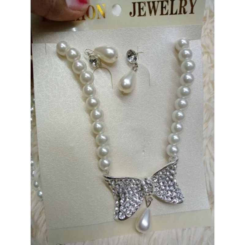 100% AMAN KALUNG MUTIARA SET ANTING/KALUNG MUTIARA UNTUK PESTA/KALUNG MUTIARA SATU SET ANTINGNYA