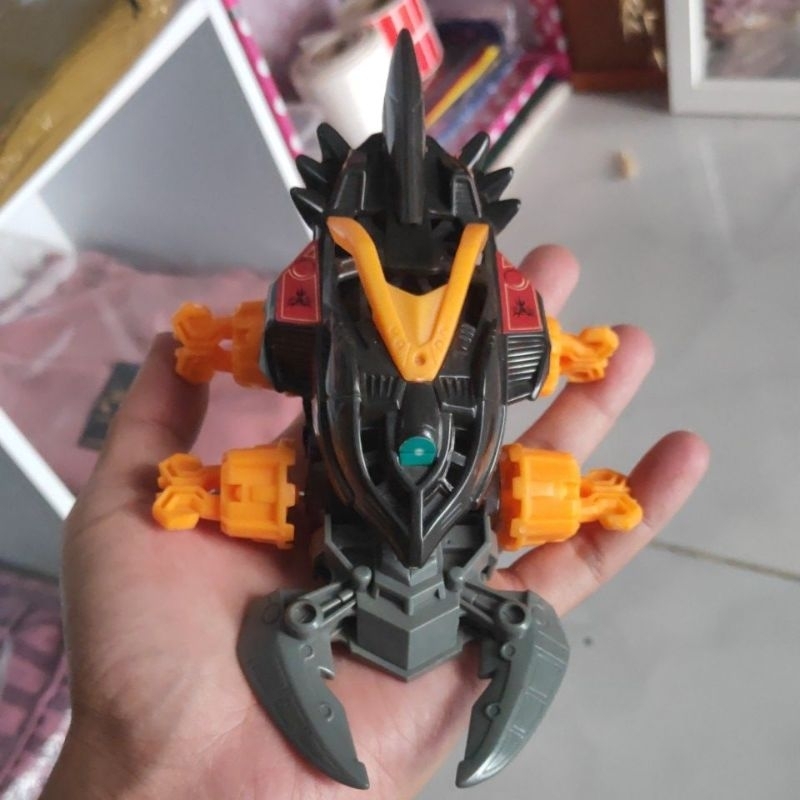 Crush Gear Geo Scorpio Bandai