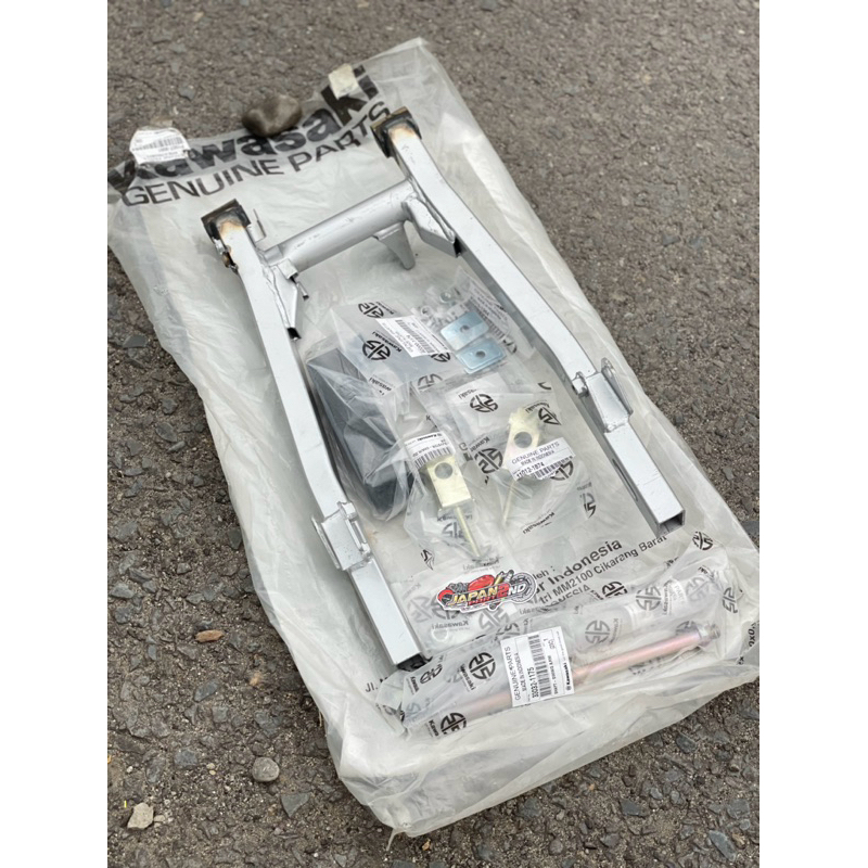 swing arm kaze orinal baru pnp cb begel panjang arem kaze ori pnp cb gl100