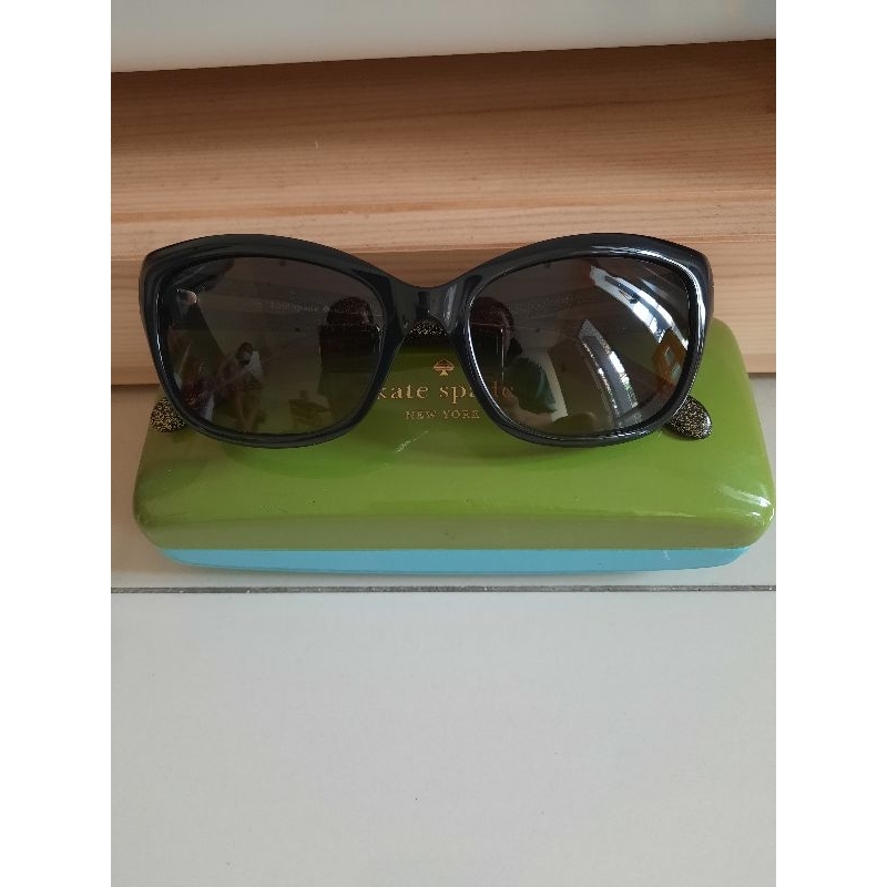 Preloved. Kacamata Kate Spade