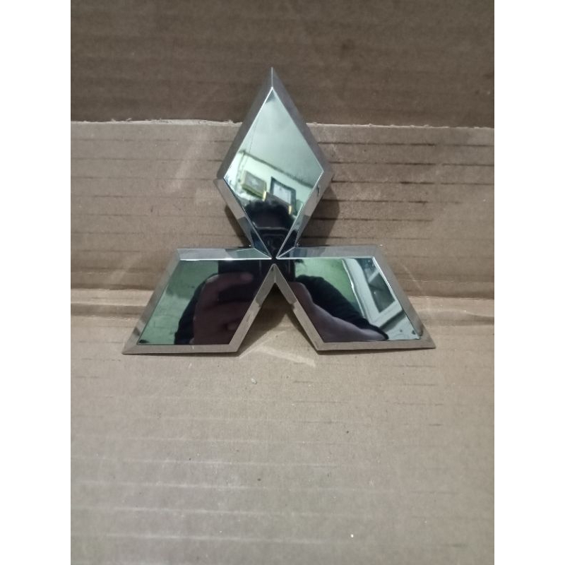 Logo emblem TIGA BERLIAN CANTER ORIGINAL