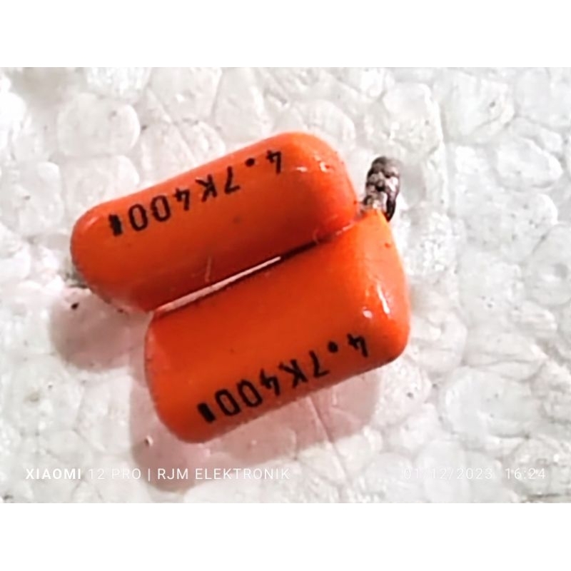 10 pcs kapasitor 4n7 400v