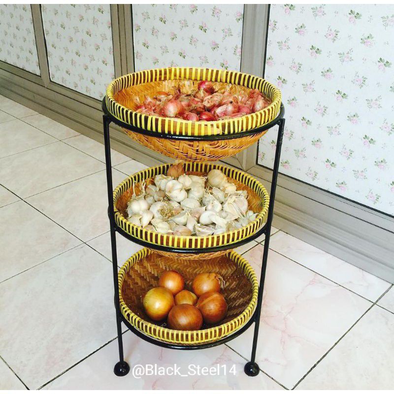 keranjang bawang 3 susun anyaman rotan rangka besi