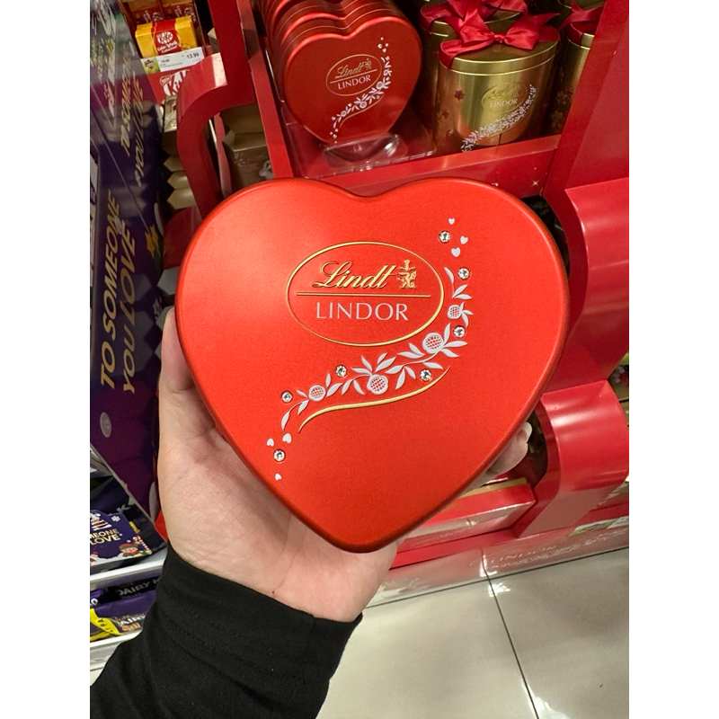 

cokla lindt lindor milk chocolate / dark chocolate / assorted edisi natal valentine