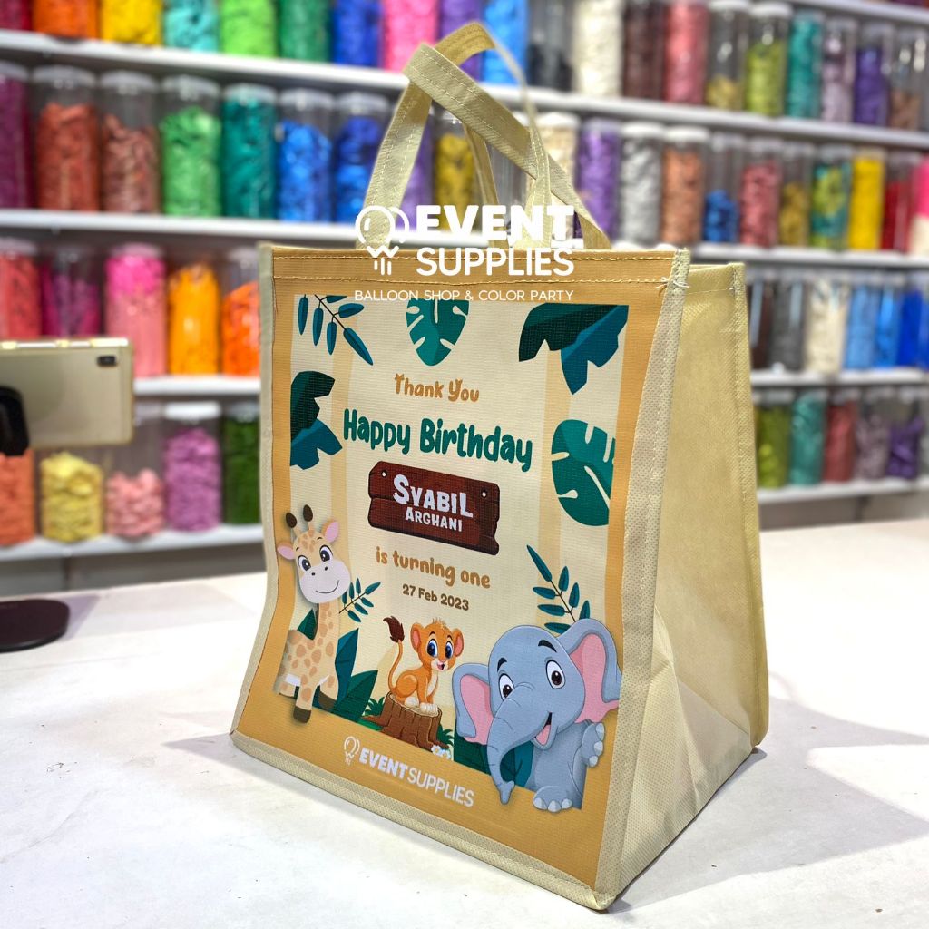 

[CUSTOM] Tas Ulang Tahun Custom Acara Tasyakuran Kain Spunbond Print / Goodie Bag Tas Souvenir