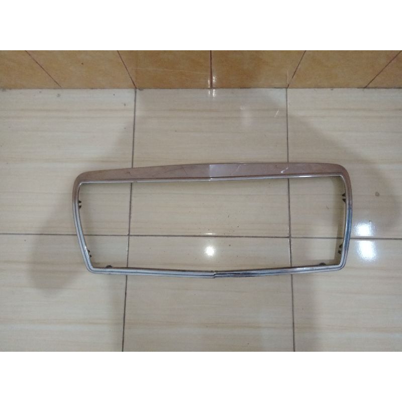 List Grill Depan Mercy Mercedes-Benz W202 C200 C230 original