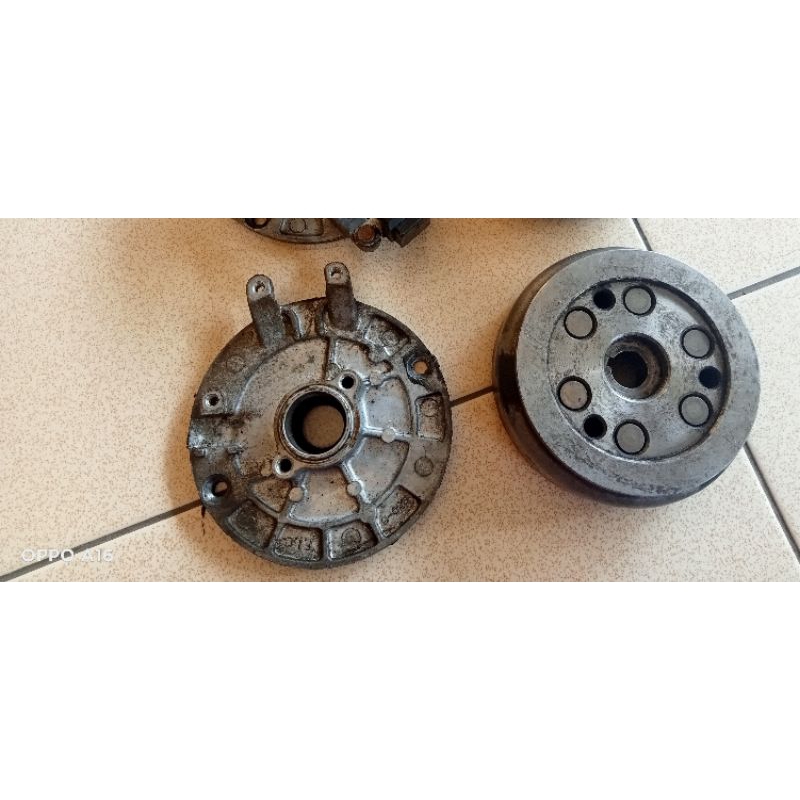 Maghnit Maghnet dan dudukan spul grand engkel original