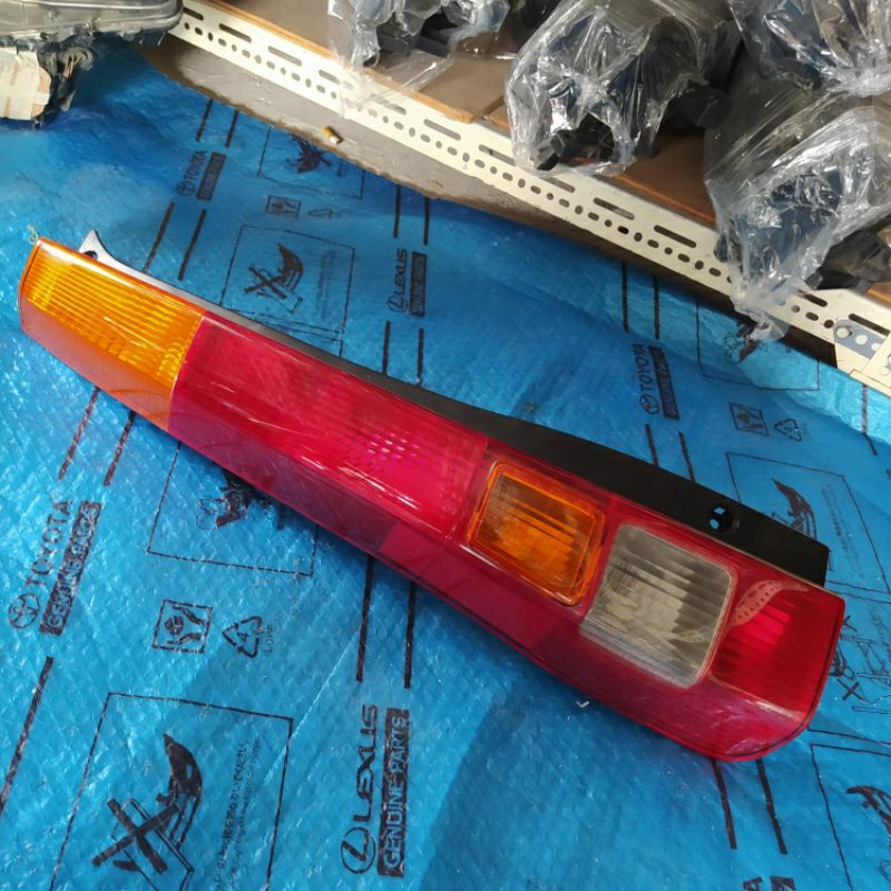 Stoplamp Lampu Belakang Honda CRV gen 1 2002 2003 2004 2005 original kiri