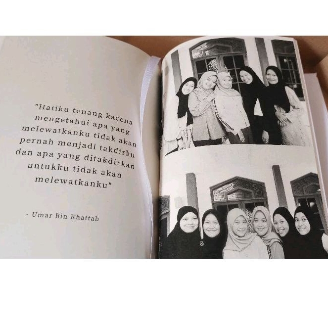 

Kado Buku Custom (Hitam Putih)
