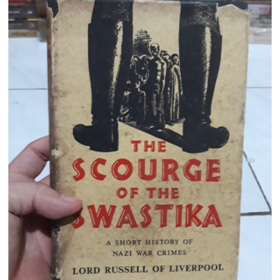 the scourge of the swastika hc (buku potret kekejaman nazi )