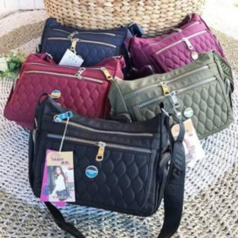 Tas Selempang Wanita Chibao CB8896#parasut