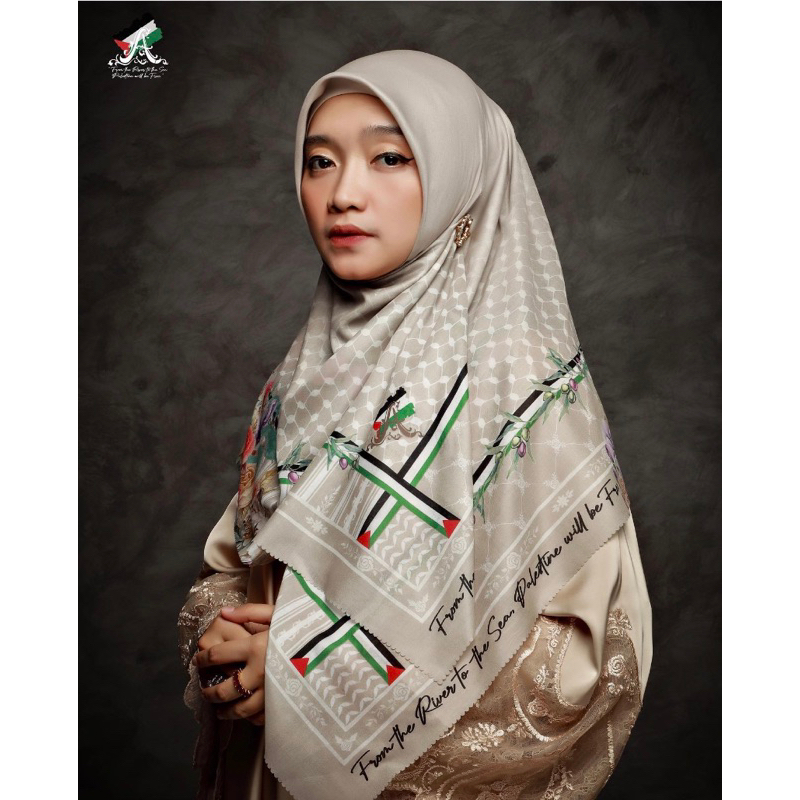Palestine Scarf by Ayu Dyah Andari | Hijab Ayu Dyah Andari