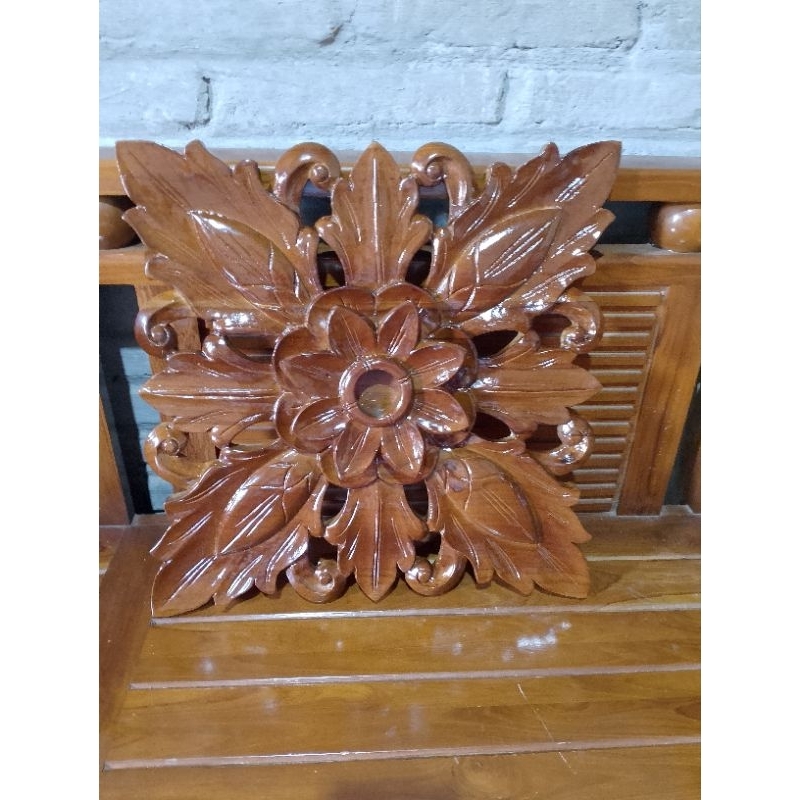 fiting plafon | fiting lampu plafon ukir | kap lampu plafon | dudukan lampu plafon