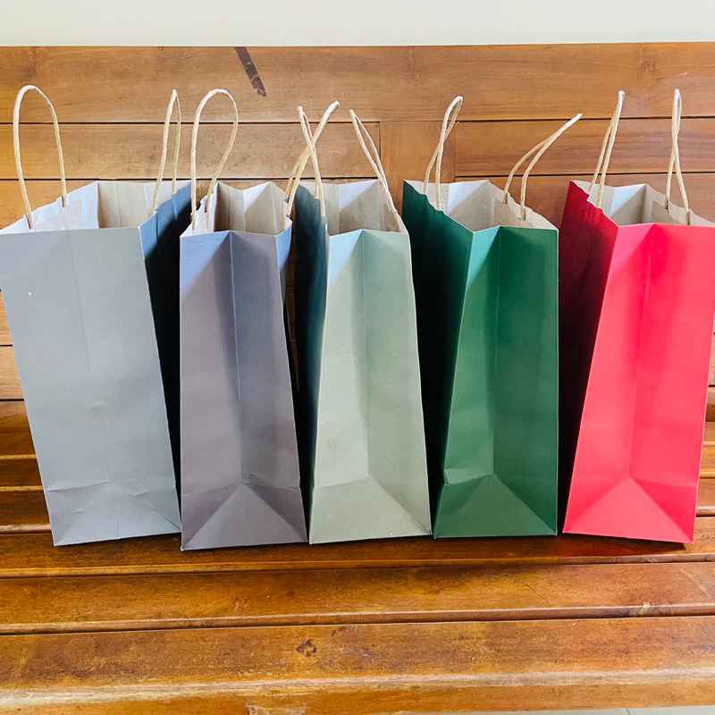 

PAPERBAG/TAS KERTAS/KANTONG KERTAS WARNA WARNI (30x10x25)