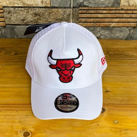 TOPI TRUCKER BANTENG PUTIH BORDIR MERAH