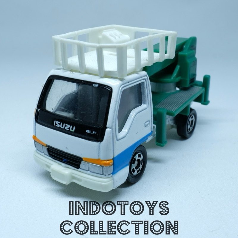 Tomica ~ Isuzu Elf Putih Hijau