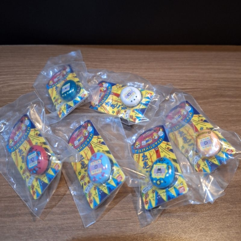 Tamagotchi cincin bandai