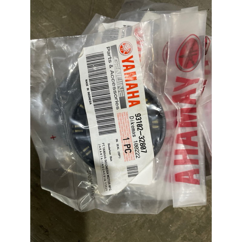 Seal Roda Belakang N-Max 93102-32807 Asli Yamaha