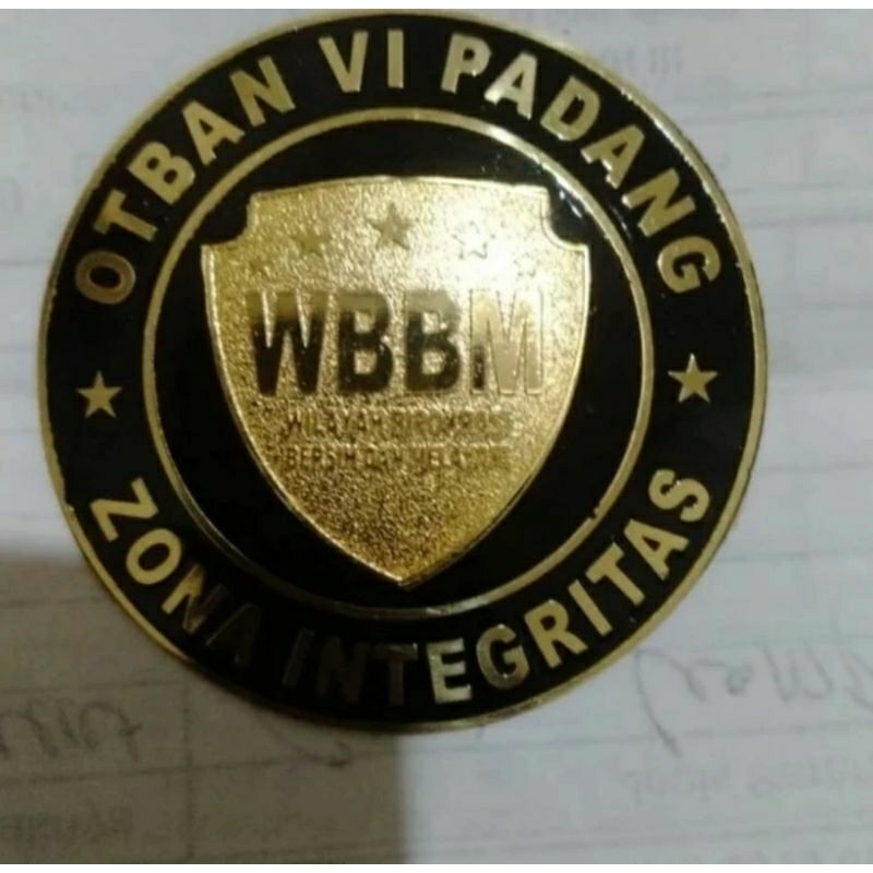 pin costum WBBN magnet