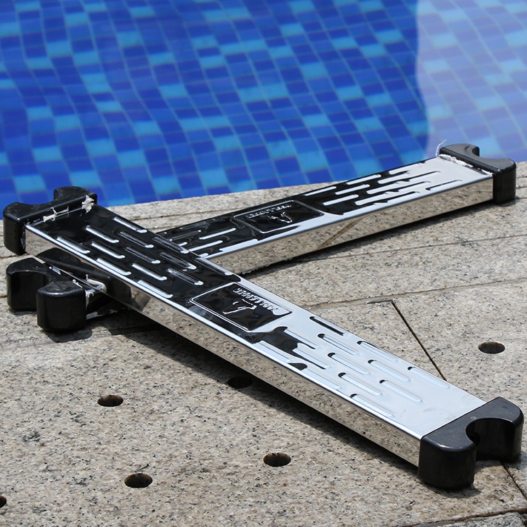 Tidak Licin Pedal Tangga Kolam Renang Mengentalkan Bahan 304 Baja Tahan Karat / Aksesori Eskalator