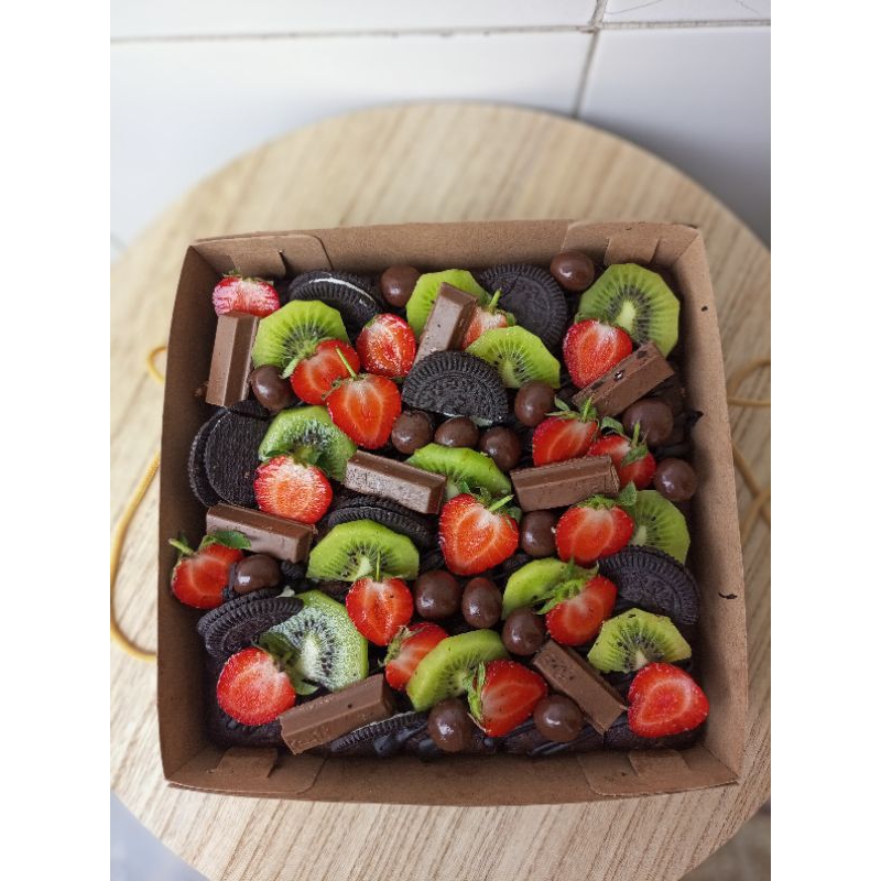 

Brownies Tart full Topping Fruits&chocolate