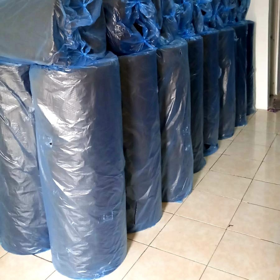 

BUBBLEWRAP ROLL WARNA HITAM KHUSUS GRAB GOJEK - buble wrap