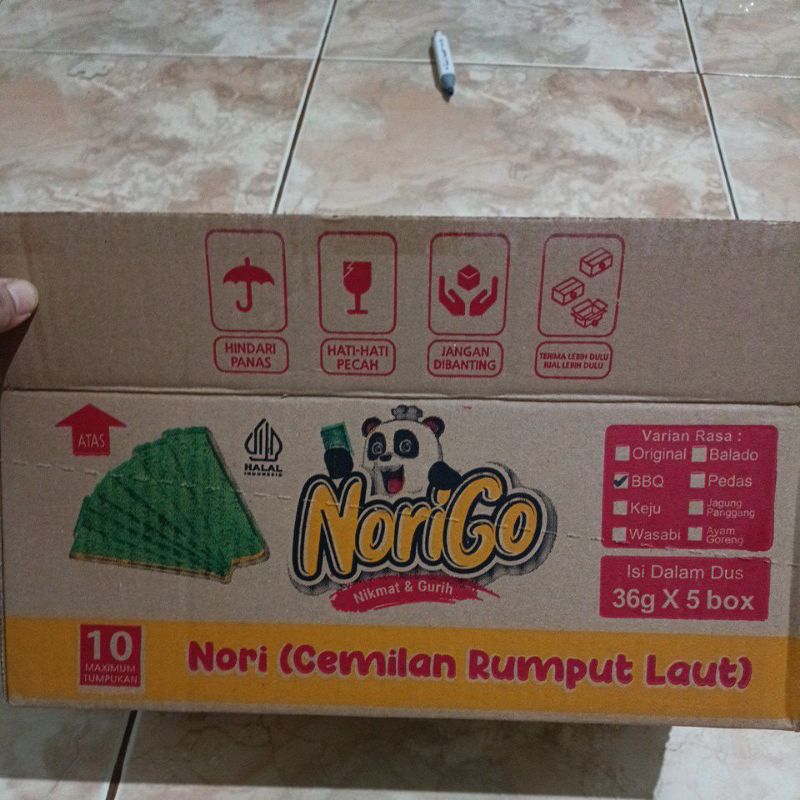 

Norigo rumput laut panggang rasa pedas 1 karton isi 5box@12 sachet