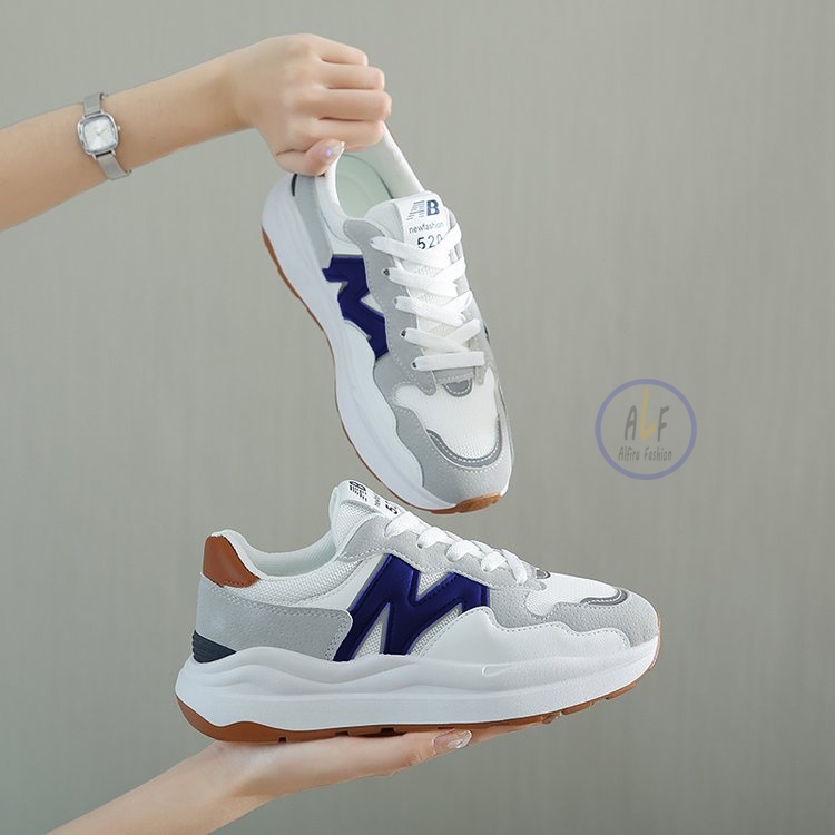 Sepatu Sneakers Wanita Putih Sneaker Spatu Cocok Untuk Olahraga dan Sekolah Style Korea Terbaru
