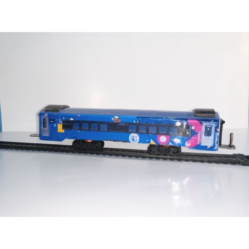 HANDMADEMAINAN_GERBONG_HYPERTRIPS_KAI