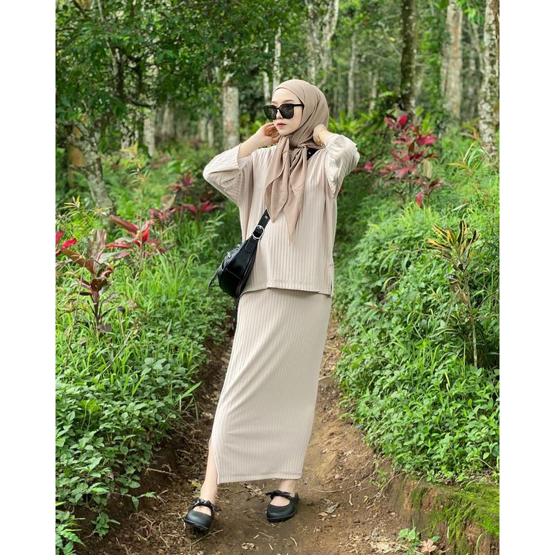 HANNI ONE SET | HORNET KNIT