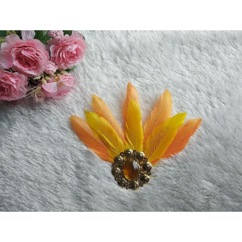 Bulu Bros/Pin bentuk bulu