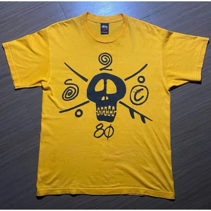 kaos stussy skull tag merah