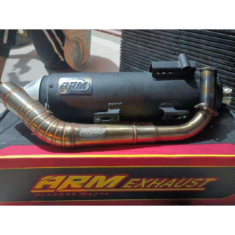 Knalpot KONDOMAN ARM EXHAUST model lencrusher buat vario 125 led new,  bore up/std racing. BACA DESK