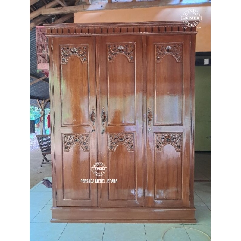 Almari pakaian majapahit / Almari pakaian jati / Almari pakaian ukir jepara / Almari pakaian / Almar