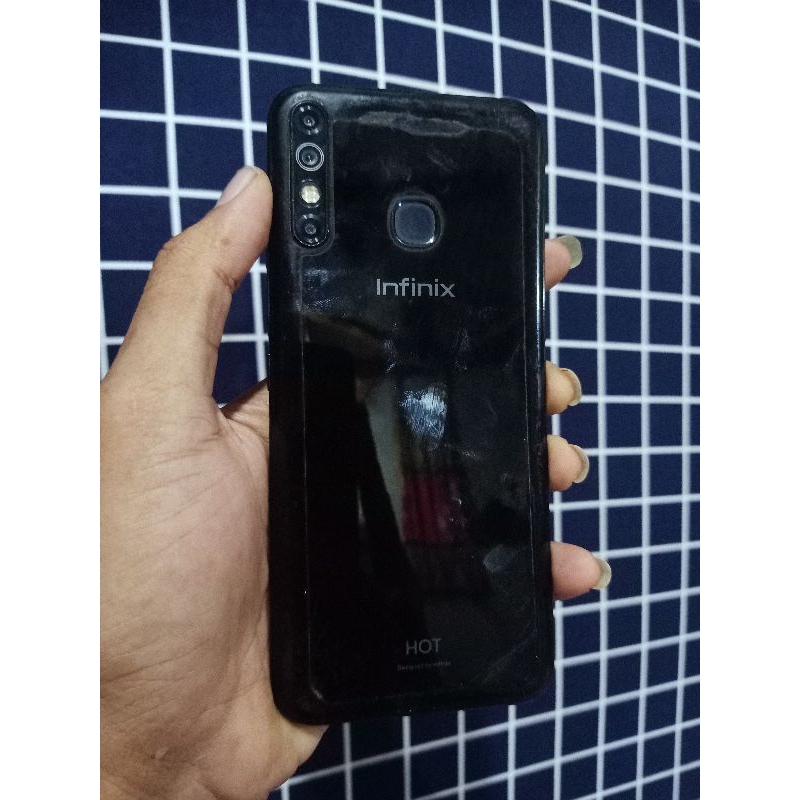 INFINIK HOT 8 MINUS LCD