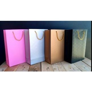 

Elegant Paperbag / Premium Paperbag / Paperbag Motif Ukuran 21,2 x 32 x 9,6 cm