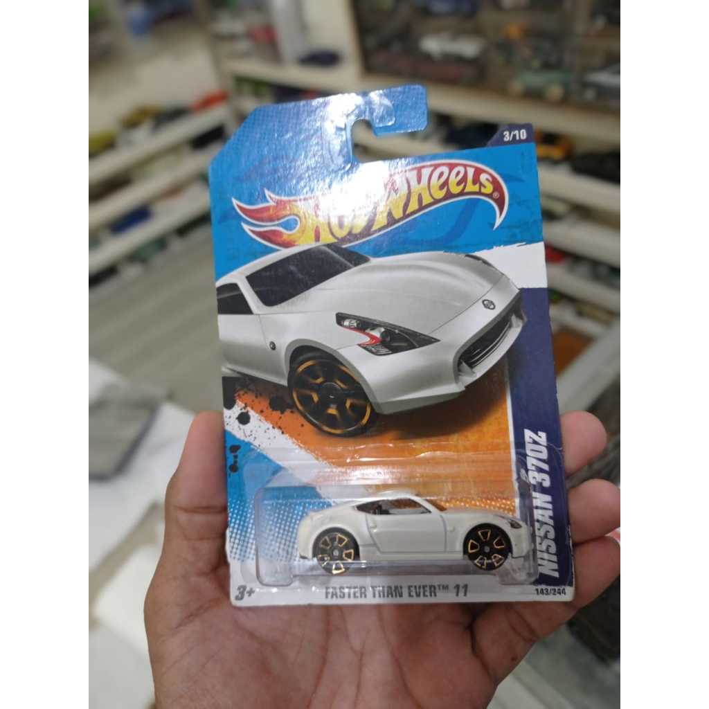 Hotwheels jdm japanese nissan 370z fte white Putih