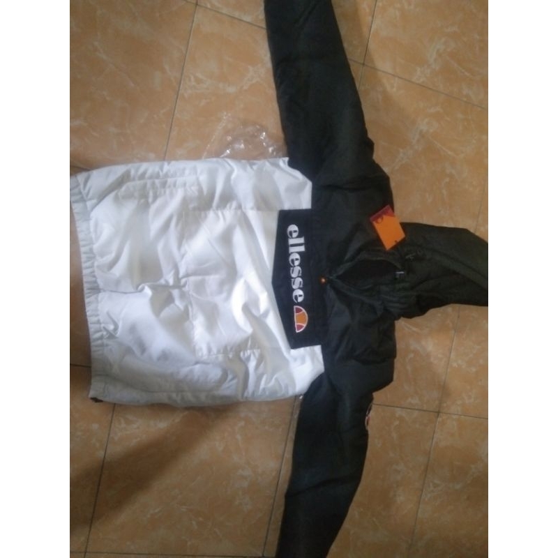 Ellesse mount