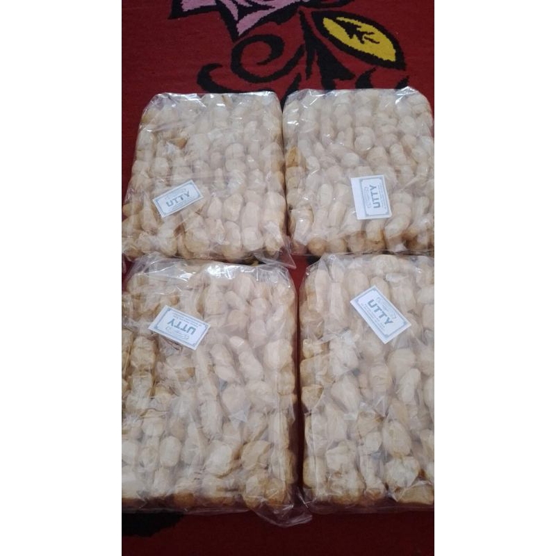 

KERUPUK KULIT SAPI || KERUPUK JANGEK TERENAK DI SUMBAR