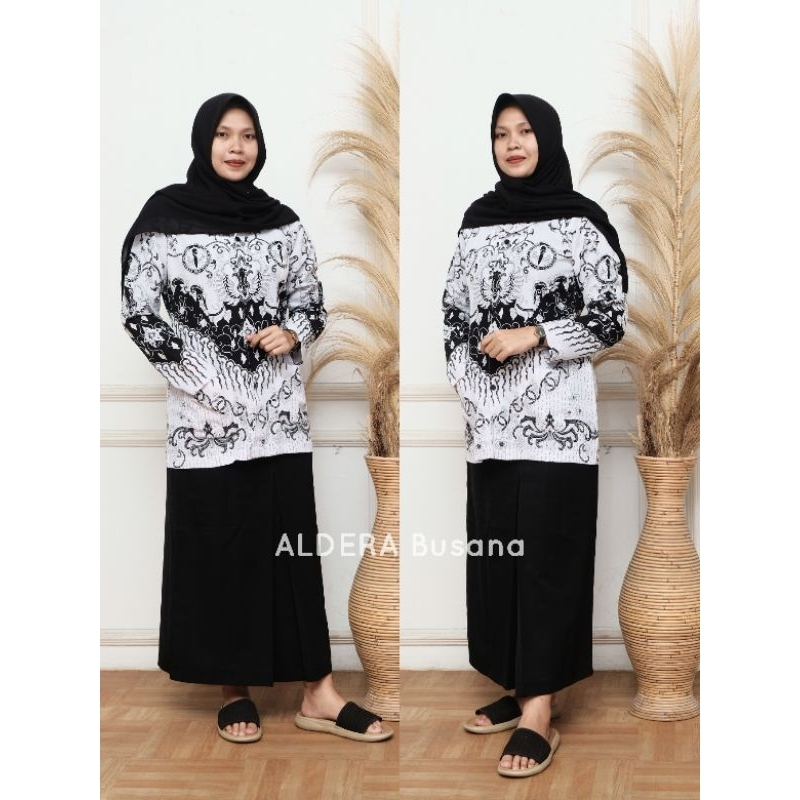Atasan PGRI Wanita Batik Kusuma Bangsa