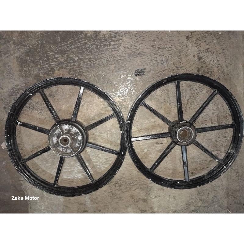 Velg Velek Racing Palang 8 Noz Ring Depan 17 Belakang 18 Yamaha Rx King Bekas Normal