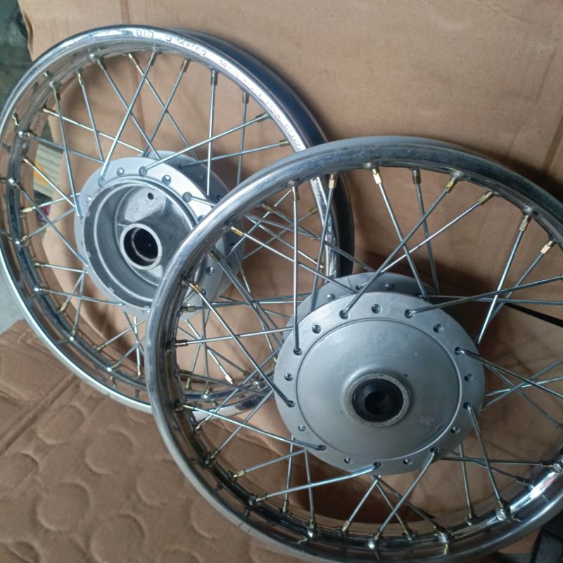 velg pelek ring 14  honda grend, legenda, astrea,supra lama tingal pasang