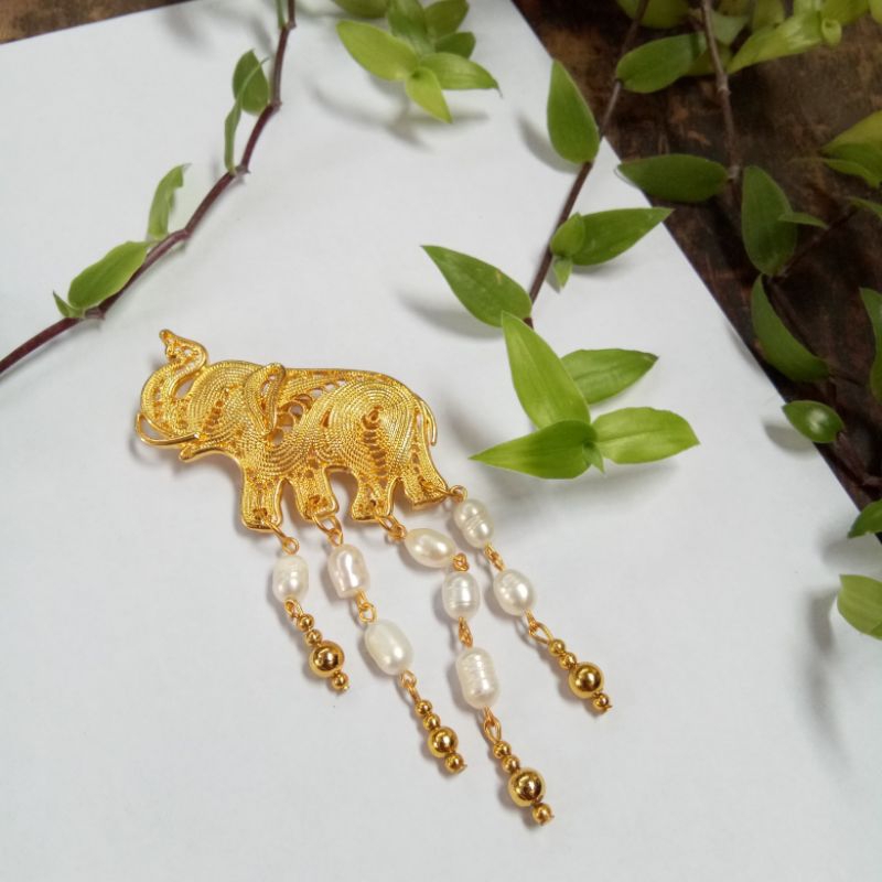 Bros Peniti Kutubaru Aksesoris Hias Baju Kebaya. Liontin Mutiara Air Tawar Rondel Logam Laisan Nikel