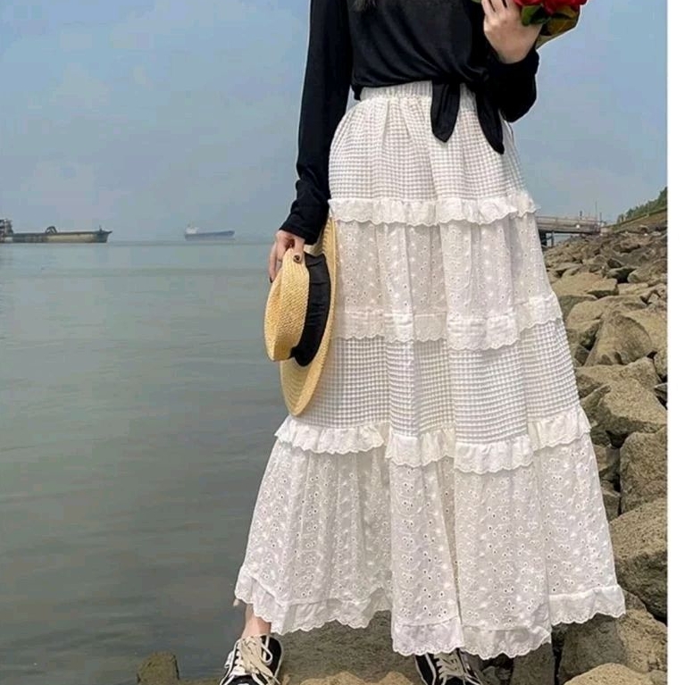 9844 Rok panjang bawahan katun bolong katbol brukat ROBLEZA LACE TIERED REMPEL putih polos Korea Kor