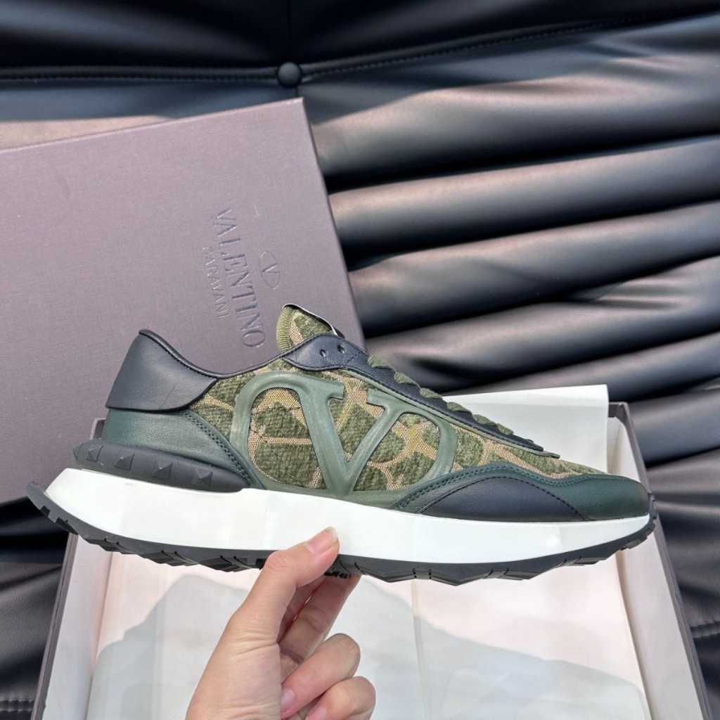 SEPATU PRIA SNEAKERS VLTN GREEN